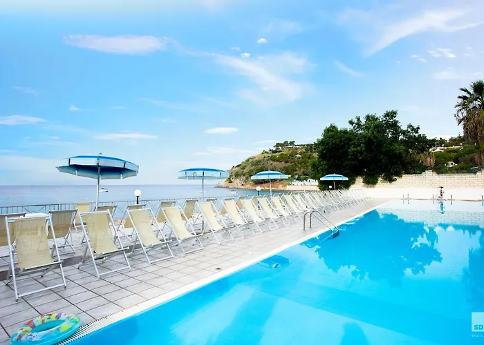 Villaggio Baia D'ercole Parco vacanze Capo Vaticano