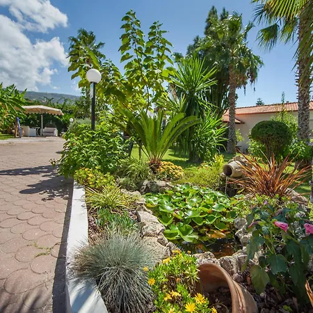 Prázdninový areál Villaggio Baia D'ercole 4*