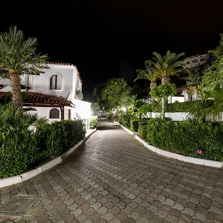 Villaggio Baia D'ercole פארק נופש