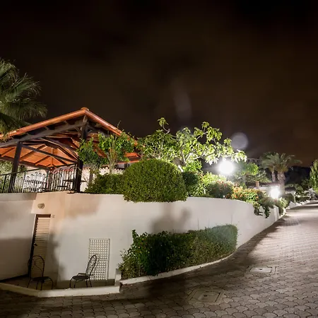 Villaggio Baia D'ercole פארק נופש